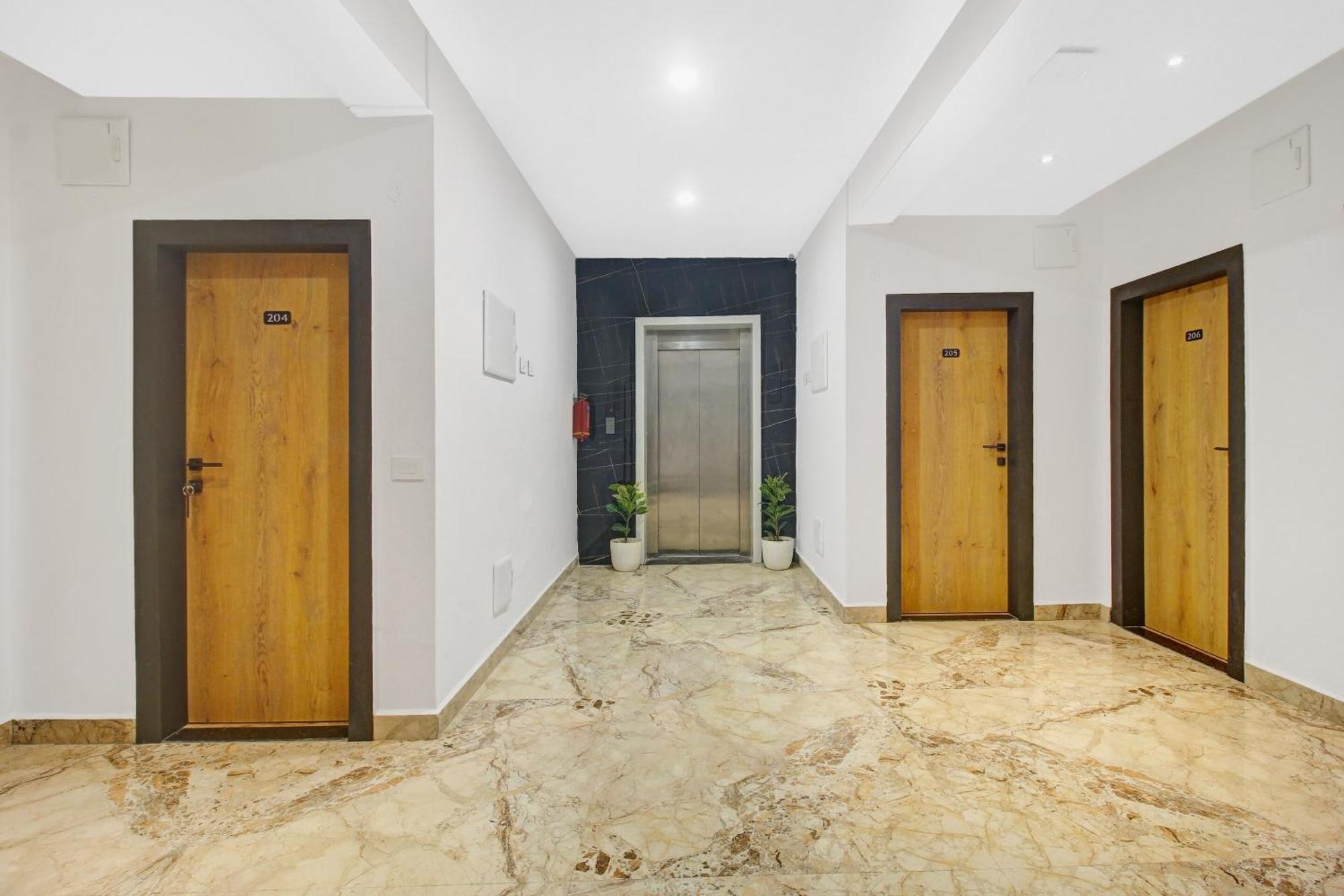 Super Townhouse Oak Hitec City Near Image Hospital Χιντεραμπάντ Εξωτερικό φωτογραφία