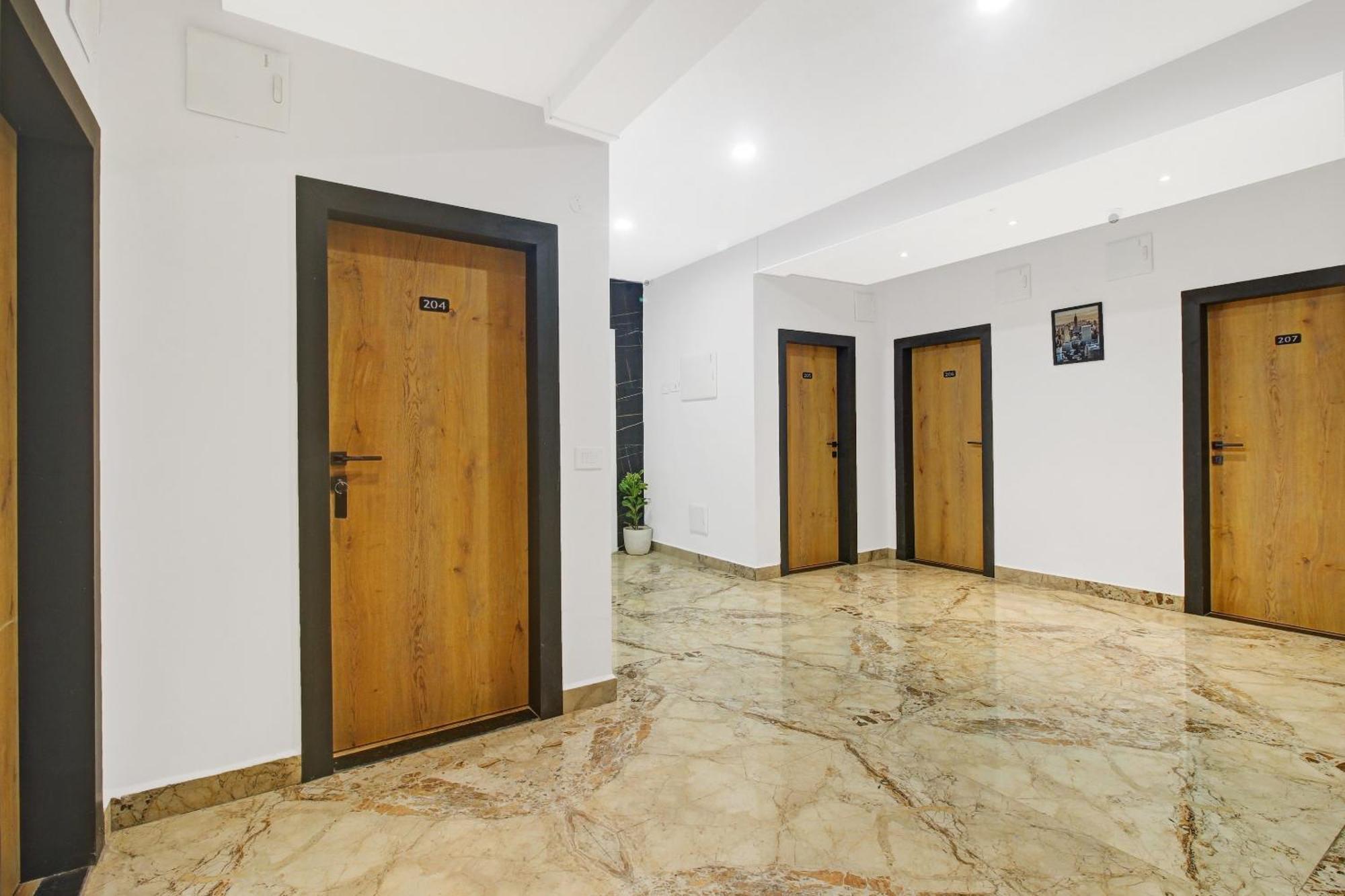 Super Townhouse Oak Hitec City Near Image Hospital Χιντεραμπάντ Εξωτερικό φωτογραφία