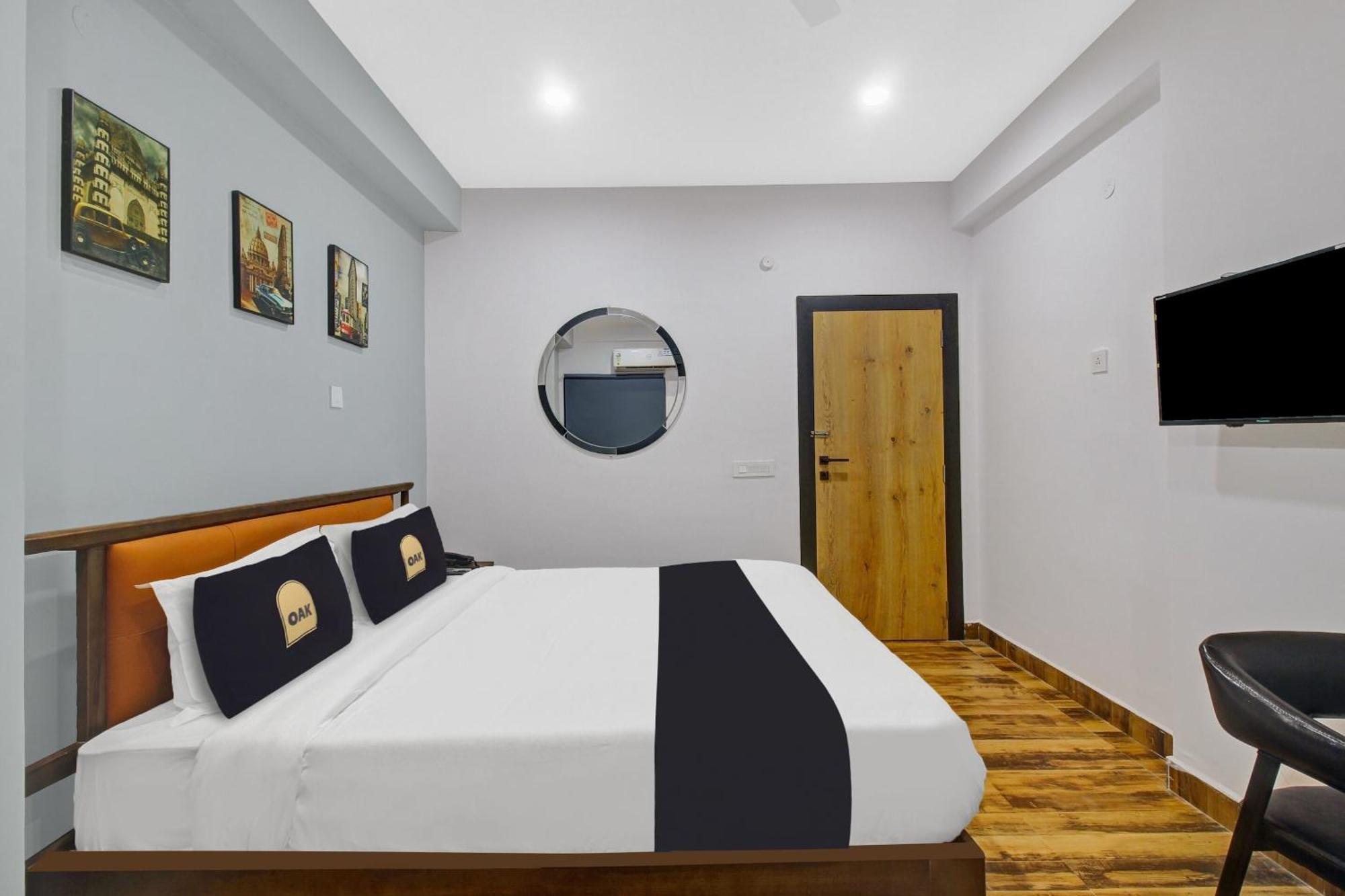 Super Townhouse Oak Hitec City Near Image Hospital Χιντεραμπάντ Εξωτερικό φωτογραφία